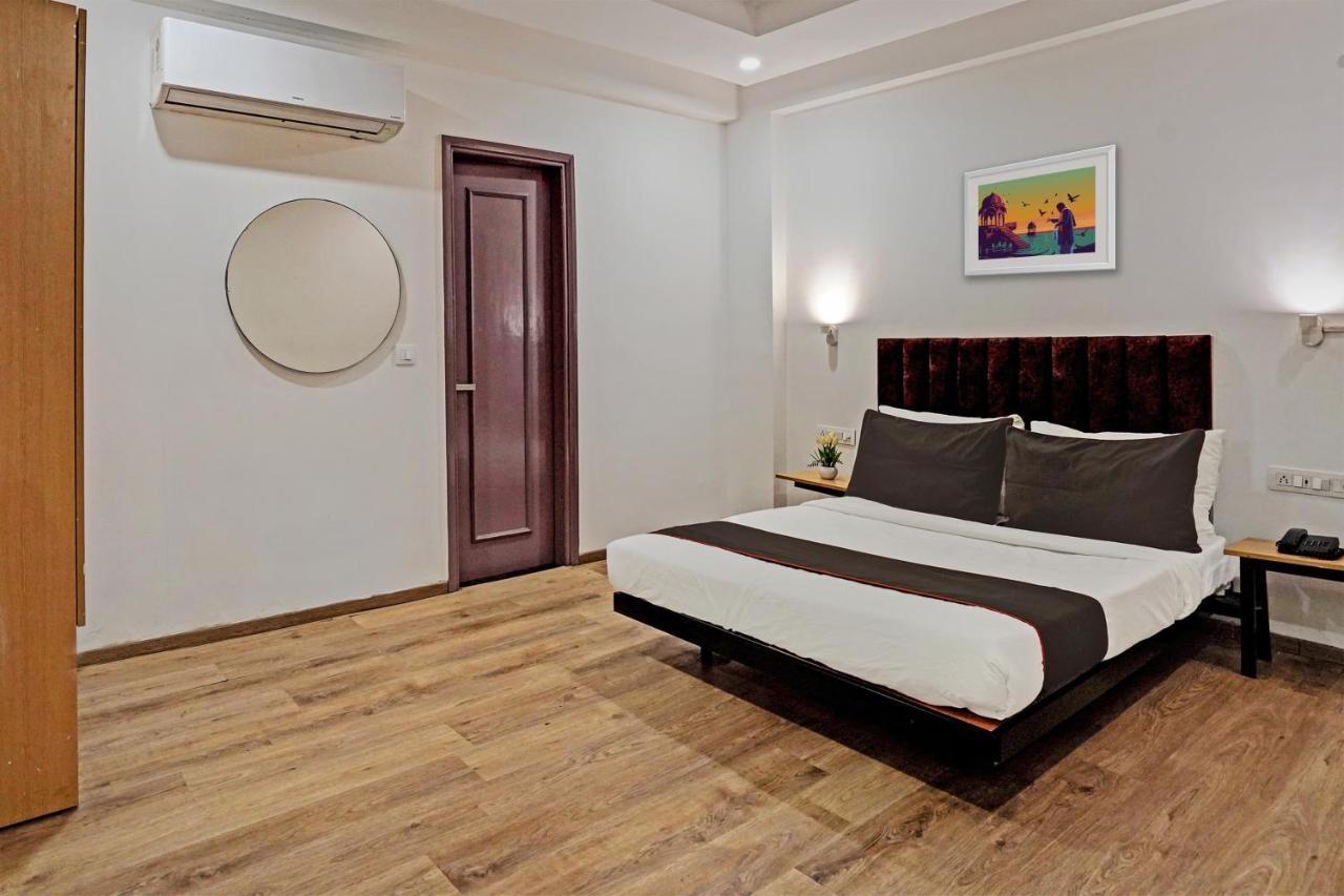 Super Townhouse Sector 57 Near Bestech Central Square Mall Gurgaon Exteriör bild