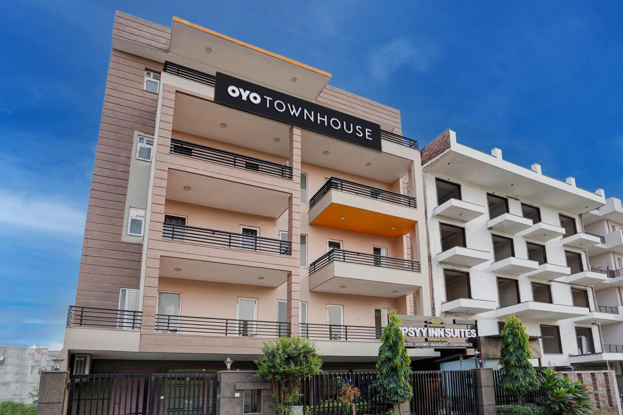 Super Townhouse Sector 57 Near Bestech Central Square Mall Gurgaon Exteriör bild