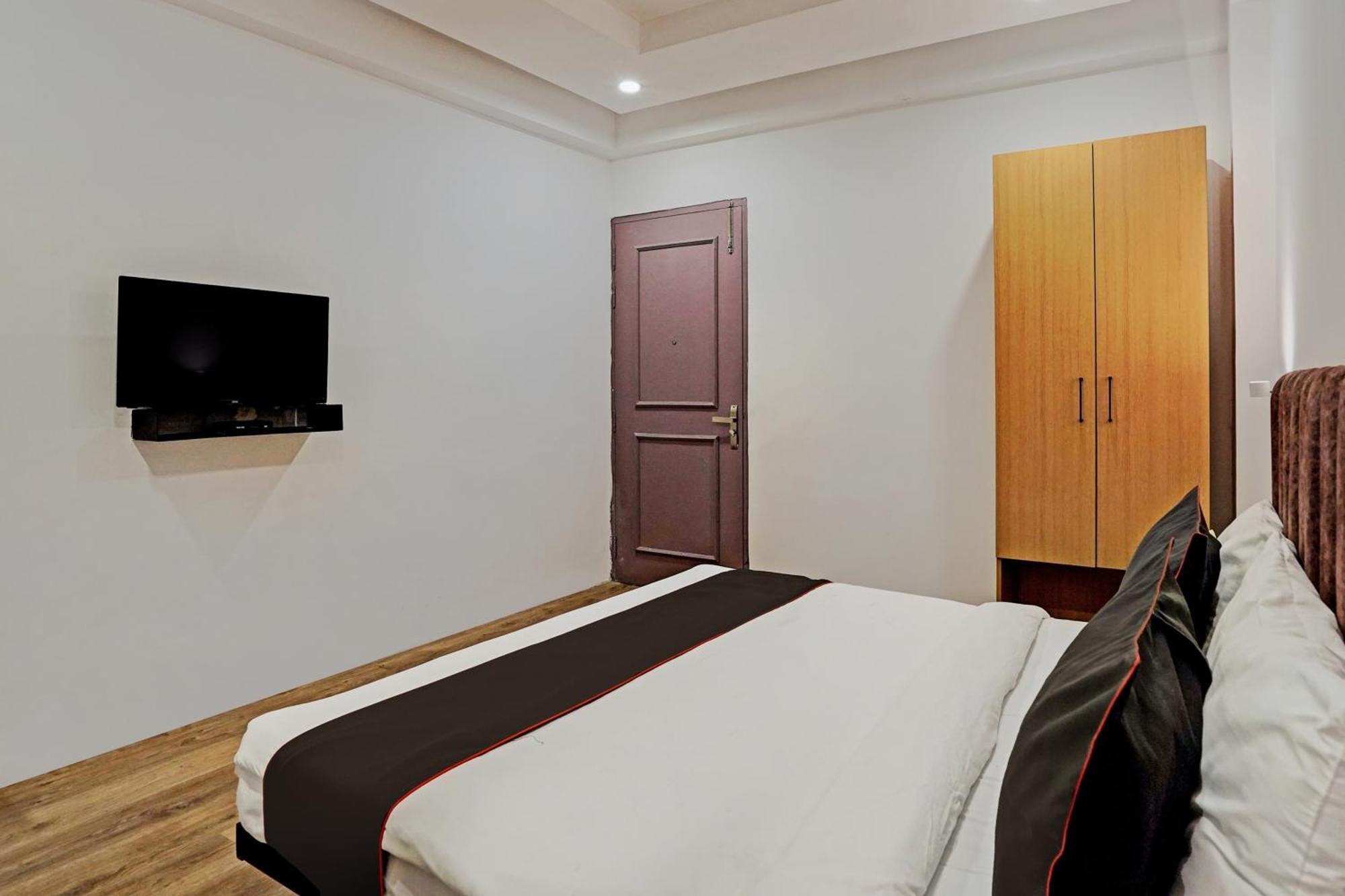 Super Townhouse Sector 57 Near Bestech Central Square Mall Gurgaon Exteriör bild